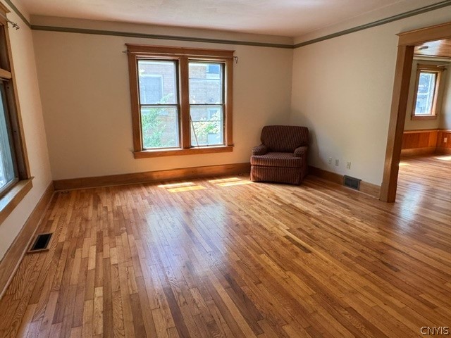 502 Broad Street Oneida, NY 13421 - Photo 13 of 43 Large living room