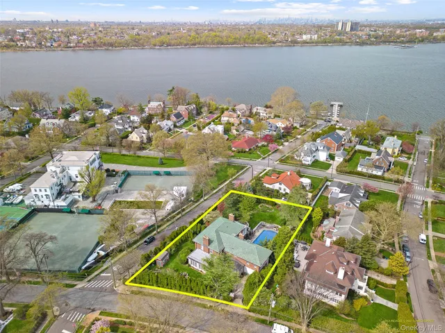 $5,188,000 | 127-1 Beverly Road | Douglaston