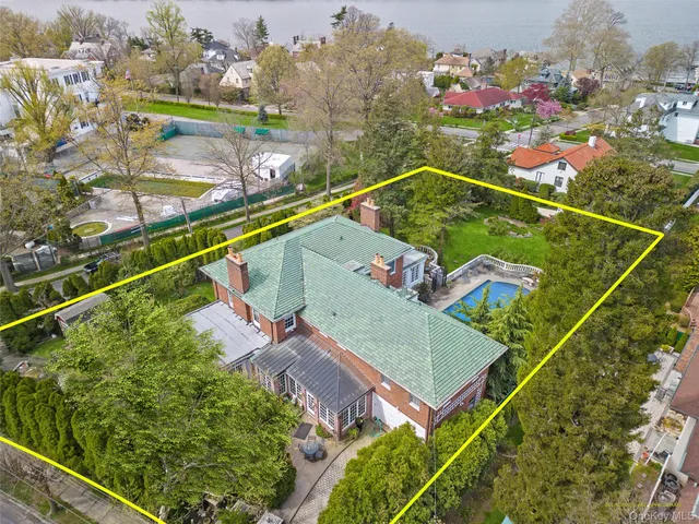 $5,188,000 | 127-1 Beverly Road | Douglaston