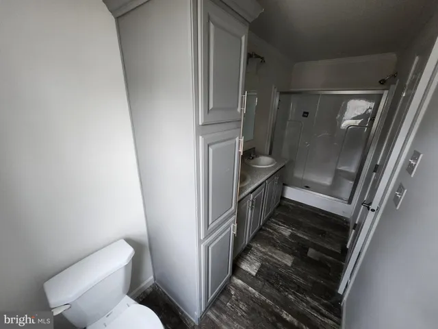 a bathroom with a toilet