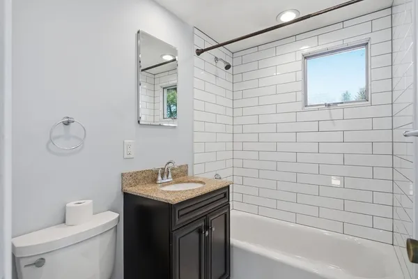 $825,000 | 18-20 Genetti Circle, Bedford, MA 01730