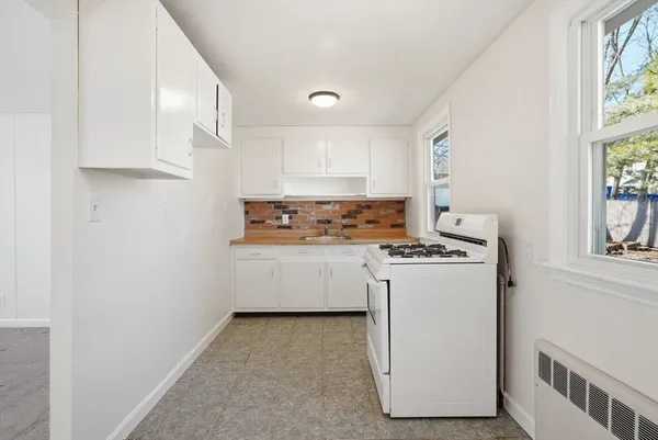 $825,000 | 18-20 Genetti Circle, Bedford, MA 01730