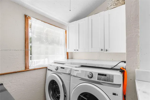 $1,200,000 | 728 Newark Street, West Palm Beach, FL 33401