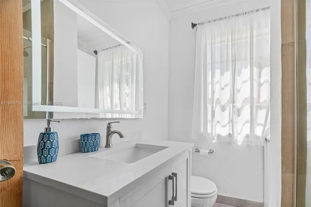 $1,200,000 | 728 Newark Street, West Palm Beach, FL 33401