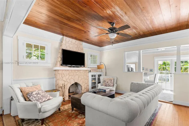 $1,200,000 | 728 Newark Street, West Palm Beach, FL 33401