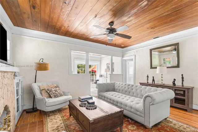 $1,200,000 | 728 Newark Street, West Palm Beach, FL 33401