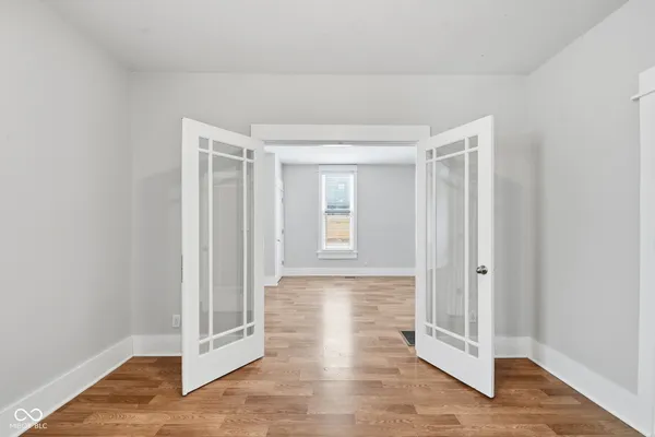 $2,000 | 717 Parkway Avenue, Indianapolis, IN 46203