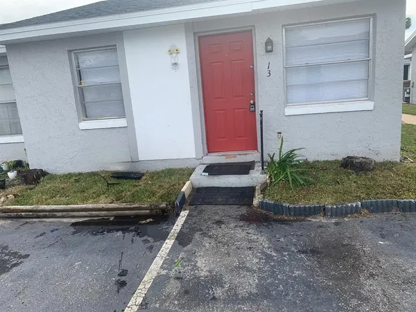 $1,450 | 13 Lake Villa Way, Kissimmee, FL 34743
