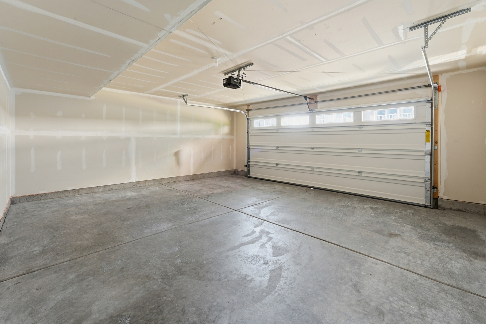 1039 Atterberg Road South Elgin, IL 60177 - Photo 30 of 35 Gallery Image 30