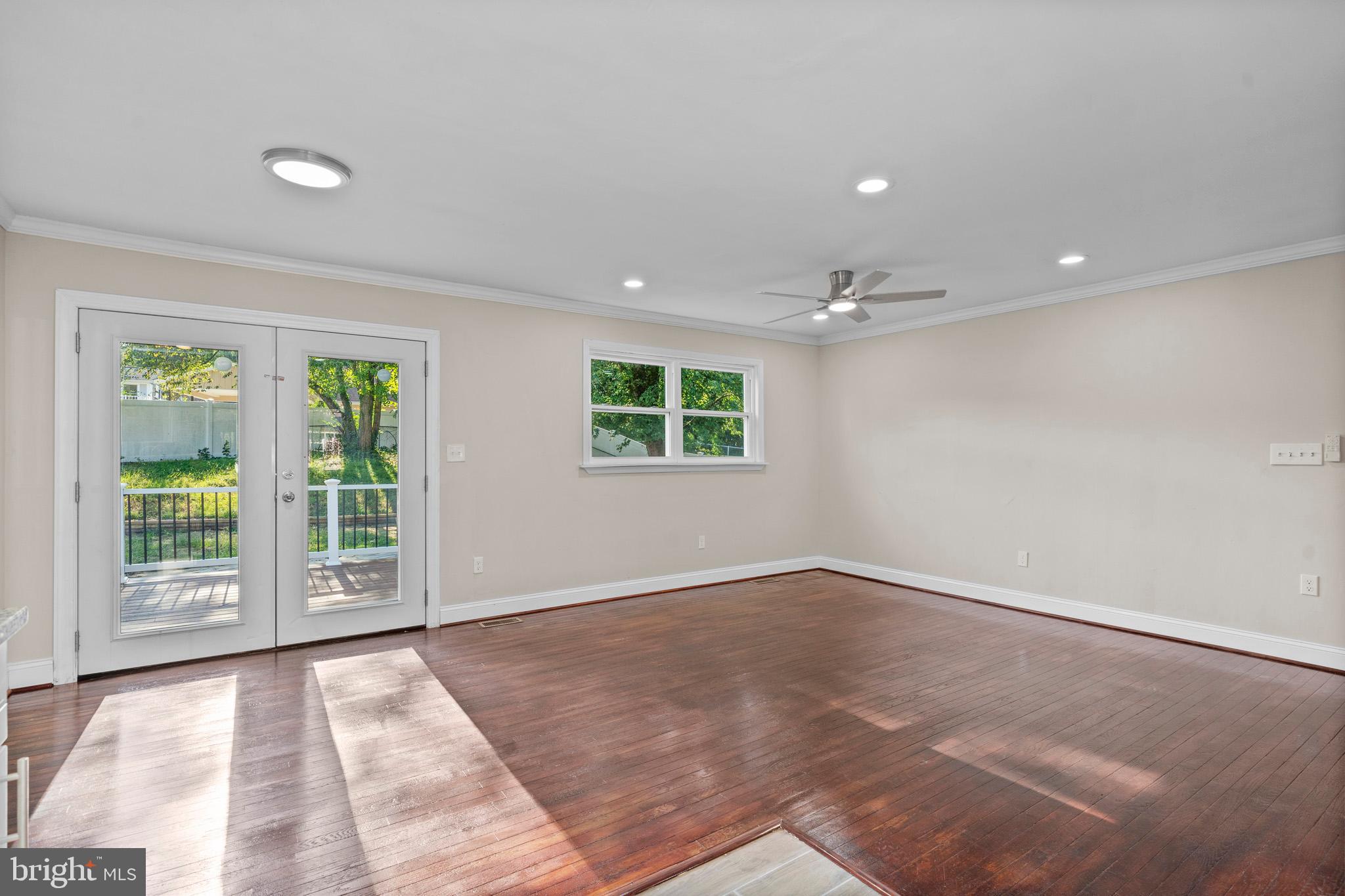 3024 Tarpon Road Riva, MD 21140 - Photo 10 of 37 Living room