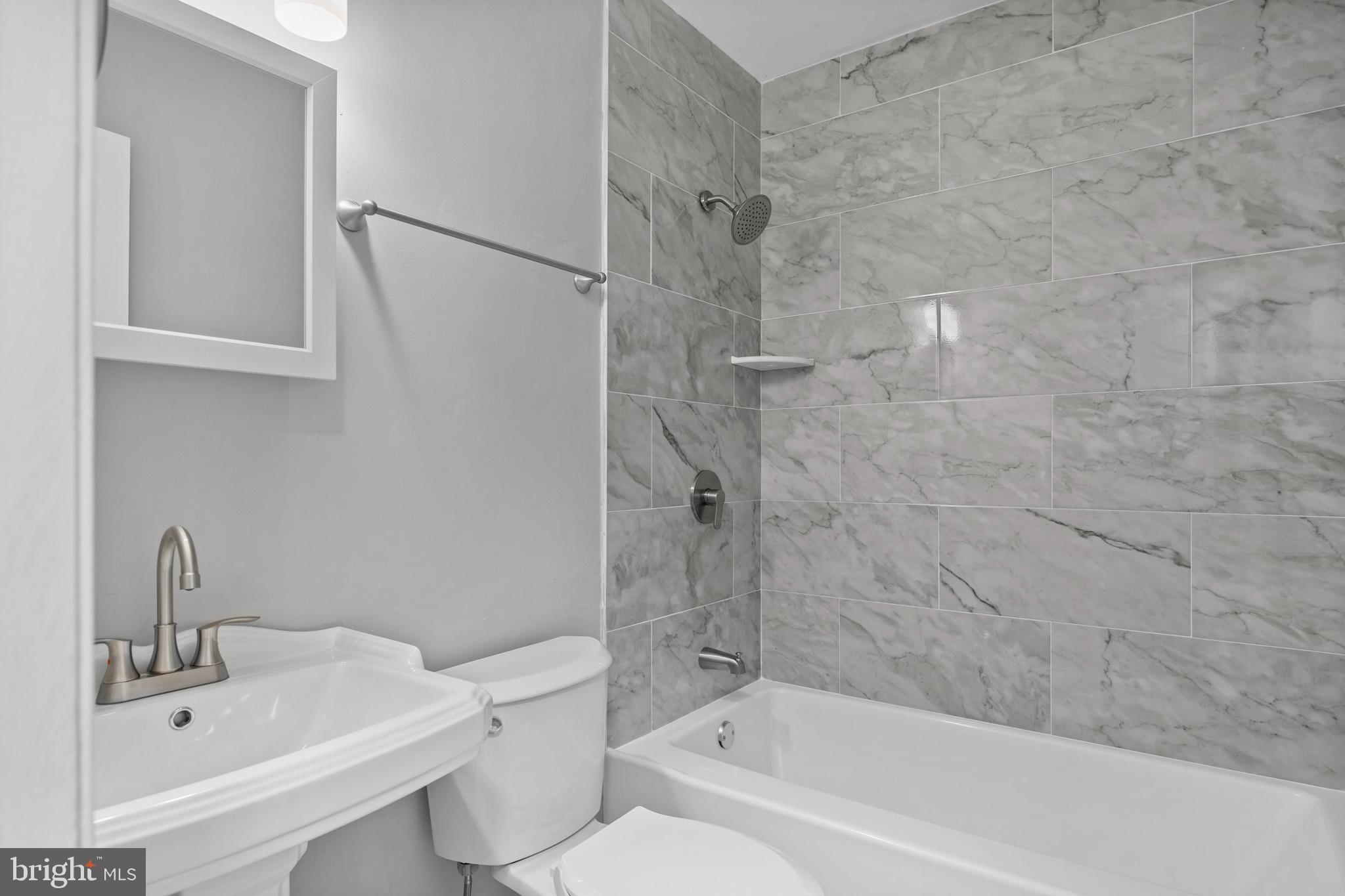 3024 Tarpon Road Riva, MD 21140 - Photo 18 of 37 Hall bath