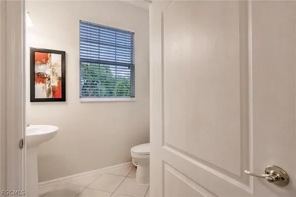 a bathroom with a toilet