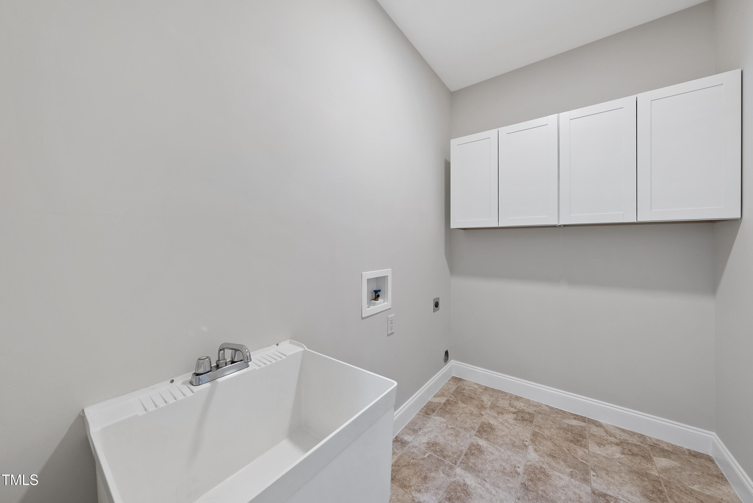 501 Ivyshaw Road Cary, NC 27519 - Photo 38 of 40 Laundry Rm on Main Fl