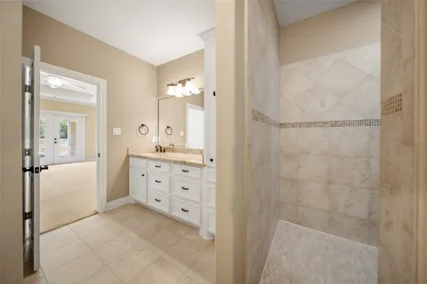 $875,000 | 11365 Lake Oak Drive, Montgomery, TX 77356