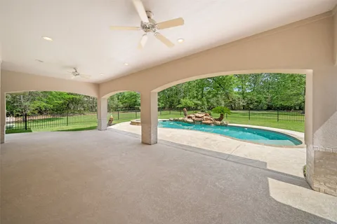 $875,000 | 11365 Lake Oak Drive, Montgomery, TX 77356