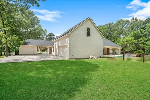 $875,000 | 11365 Lake Oak Drive, Montgomery, TX 77356