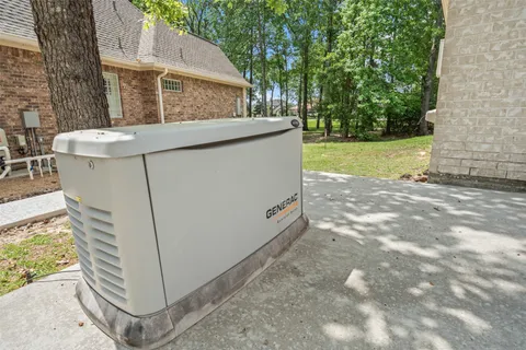 $875,000 | 11365 Lake Oak Drive, Montgomery, TX 77356