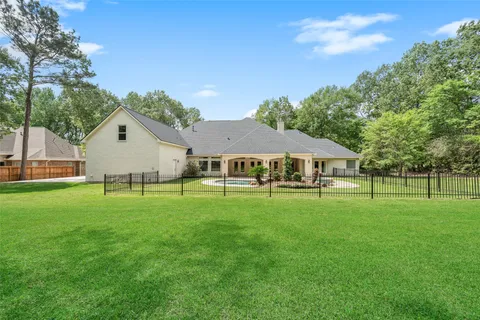 $875,000 | 11365 Lake Oak Drive, Montgomery, TX 77356