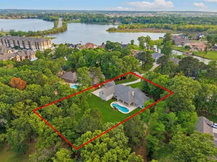 $875,000 | 11365 Lake Oak Drive, Montgomery, TX 77356