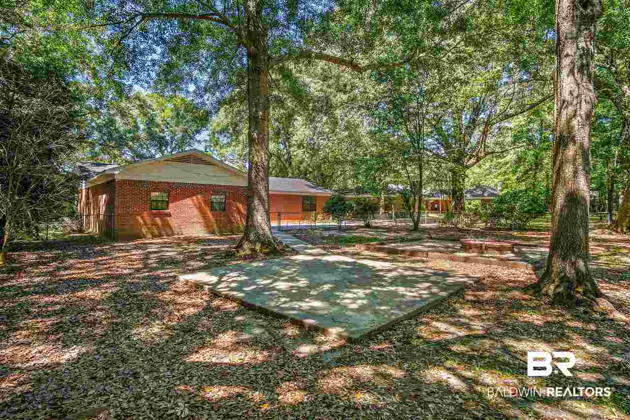 4315 Steve Street South Mobile, AL 36609 - Photo 3 of 34