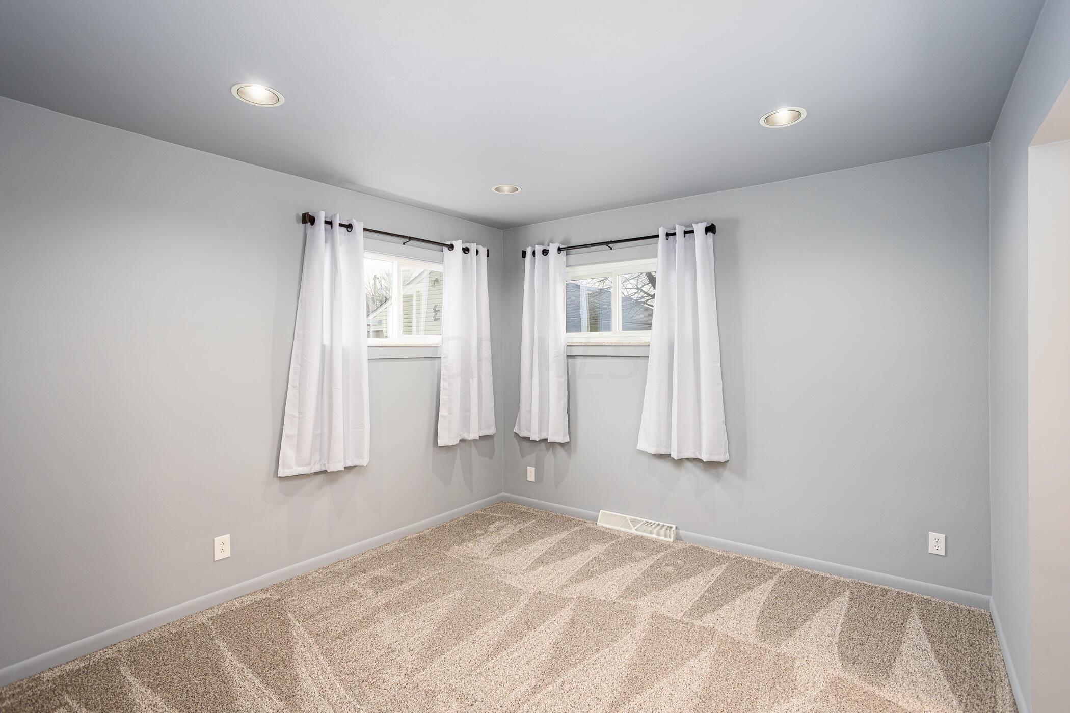1372 Koebel Road Columbus, OH 43207 - Photo 40 of 74 1372 Koebel rd Columbus Ohio_042