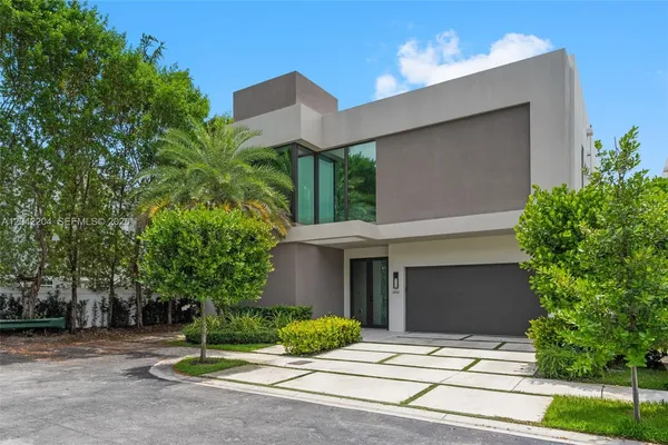 $3,450,000 | 6814 Northwest 104th Court, Doral, FL 33178