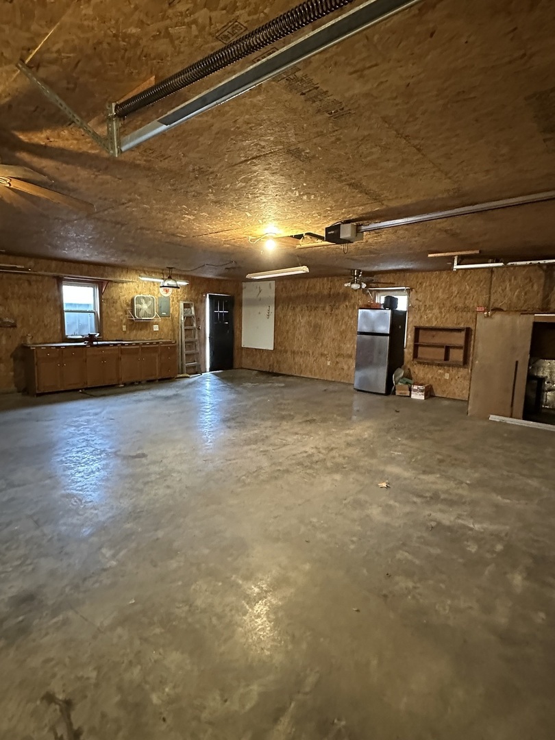 8277 Clark Trail Du Quoin, IL 62832 - Photo 3 of 45