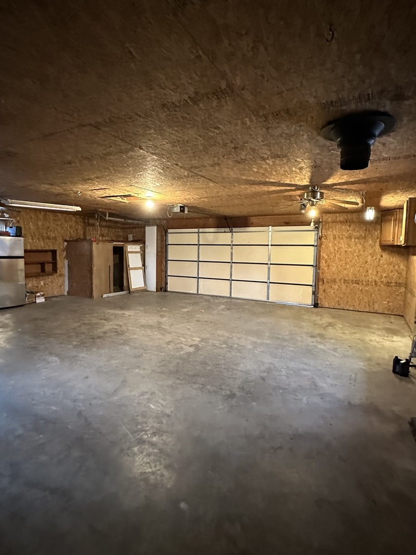 8277 Clark Trail Du Quoin, IL 62832 - Photo 4 of 45