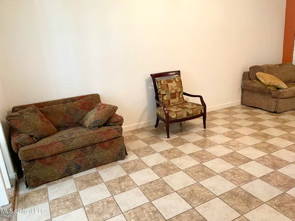 $199,900 | 2033 Hill Drive, Biloxi, MS 39532