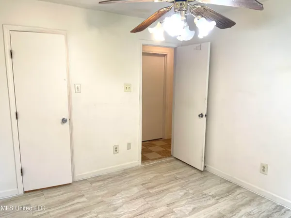 $199,900 | 2033 Hill Drive, Biloxi, MS 39532