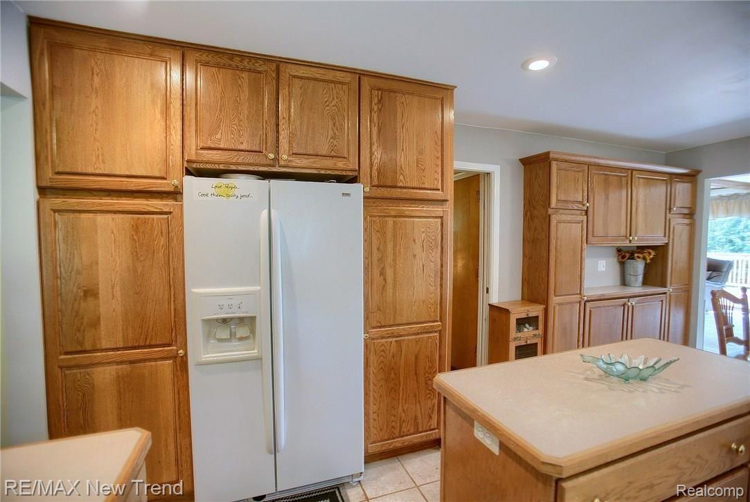36307 West Lyman Road Farmington, MI 48331 - Photo 11 of 33 Kitchen_4th_View.jpg
