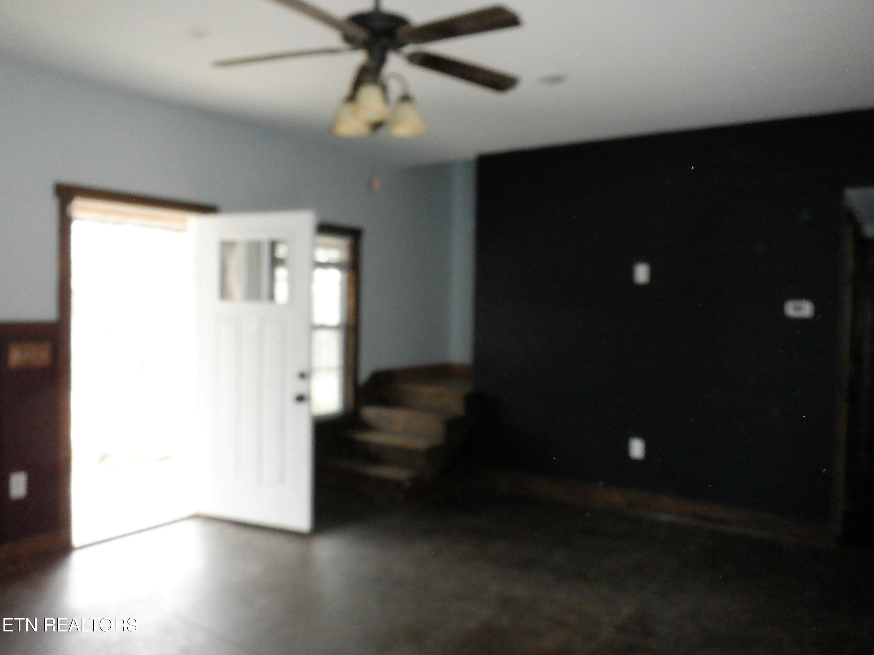234 West Loomis Road Jamestown, TN 38556 - Photo 3 of 10 tempImageKPQqwG