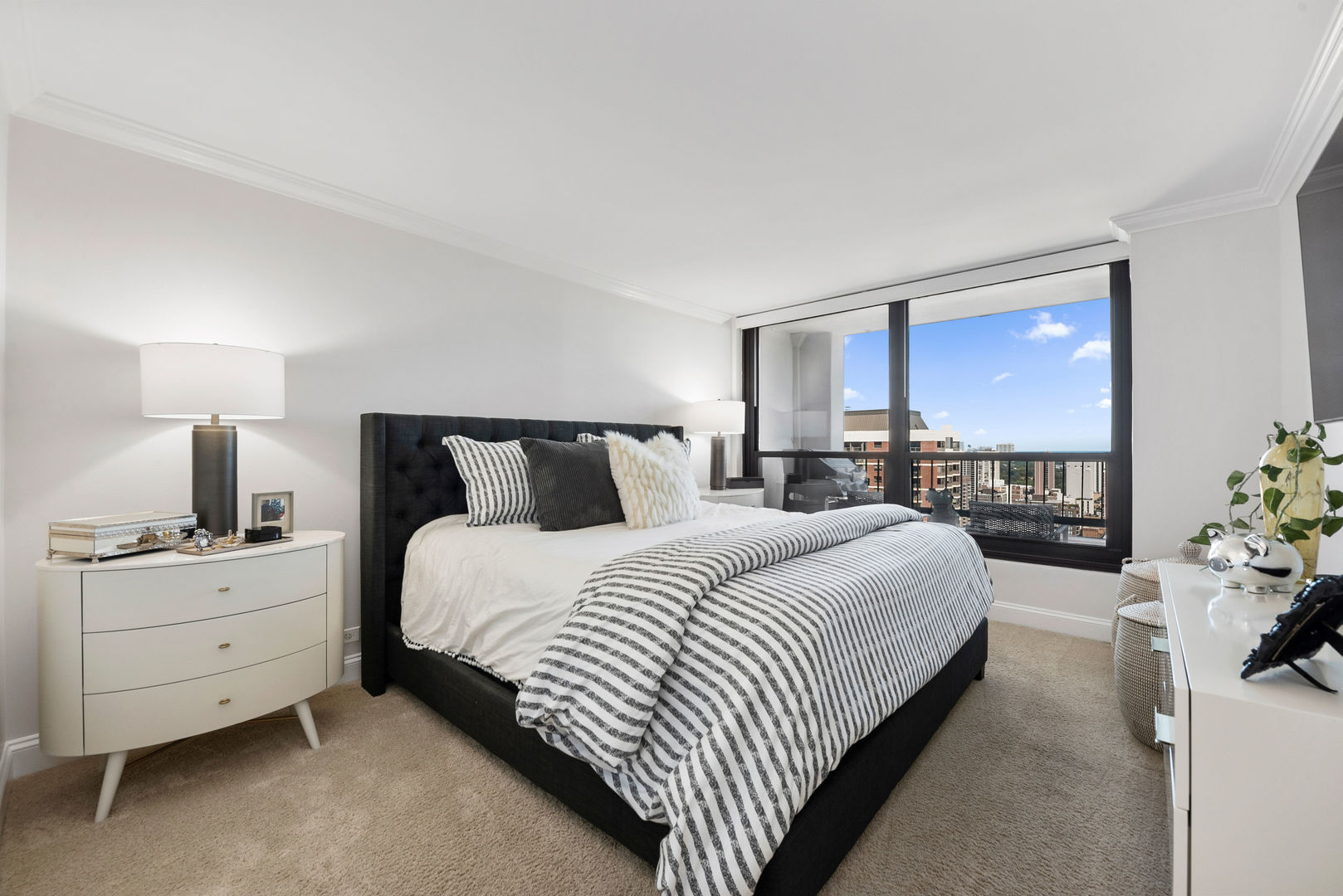 1030 North State Street, Unit 27C Chicago, IL 60610 - Photo 13 of 19