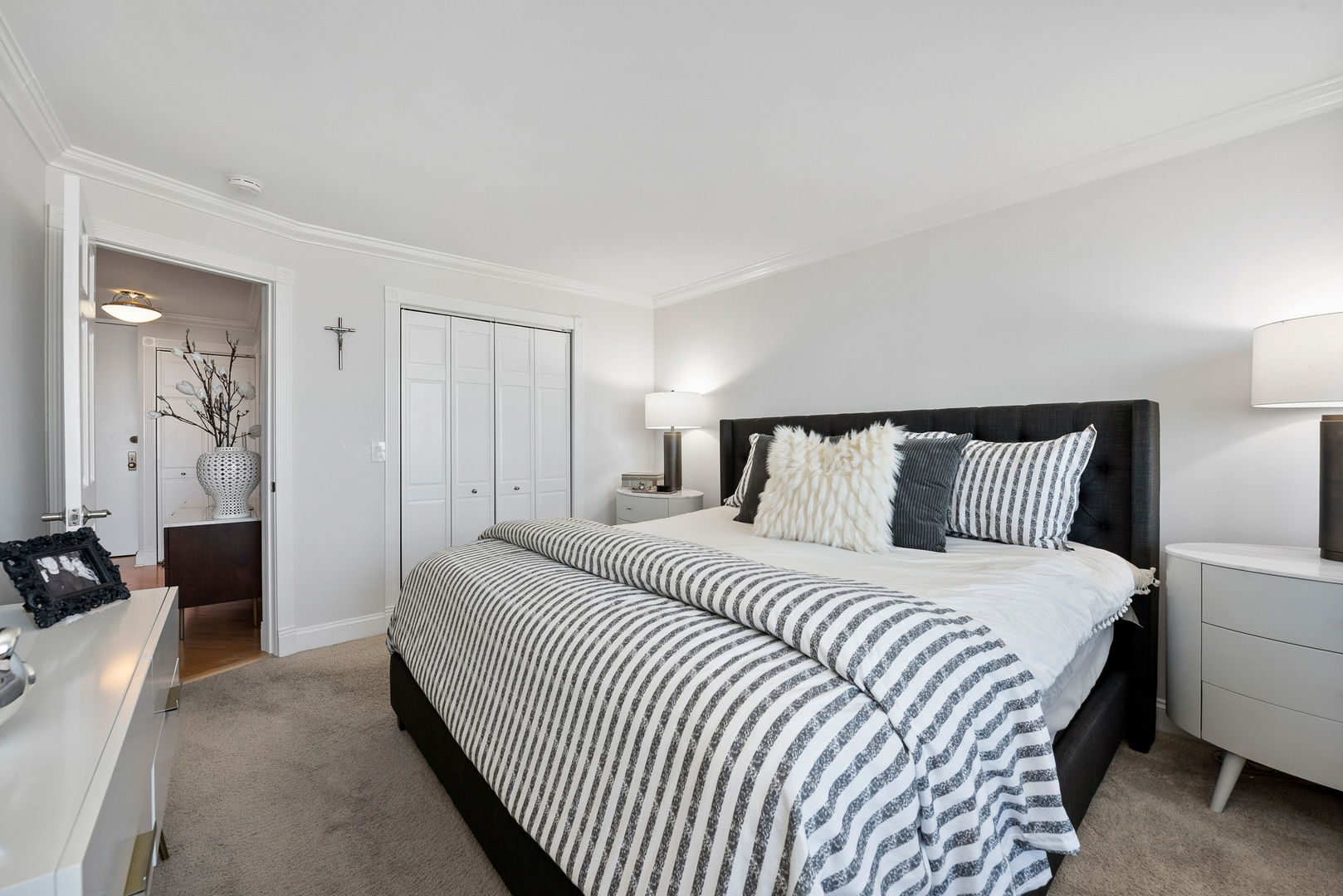 1030 North State Street, Unit 27C Chicago, IL 60610 - Photo 15 of 19