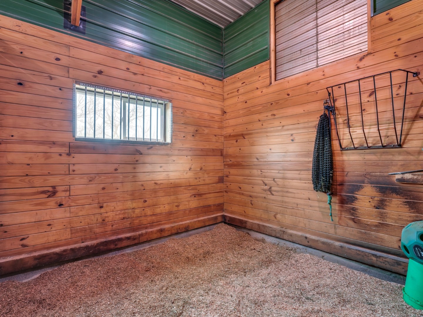 12216 Pleasant Valley Road Woodstock, IL 60098 - Photo 30 of 48 a backyard of a house