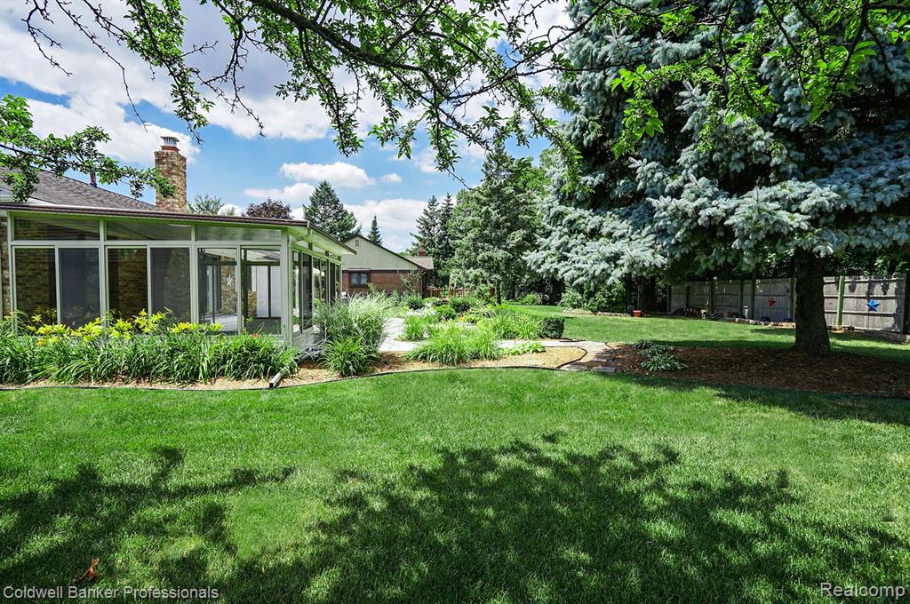 2118 Warrington Road Rochester Hills, MI 48307 - Photo 8 of 50