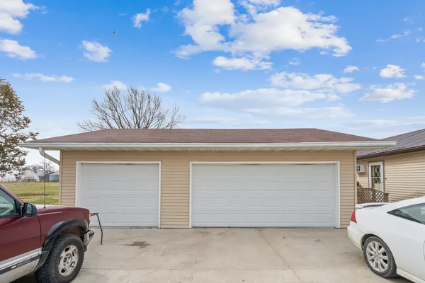 $145,000 | 105 North Bennett Street, Wheatland, IA 52777