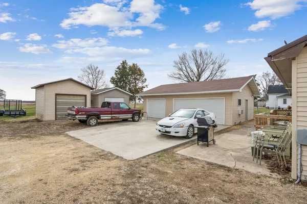 $145,000 | 105 North Bennett Street, Wheatland, IA 52777