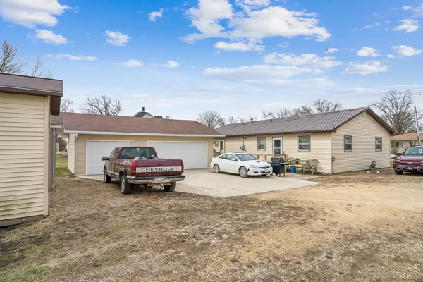 $145,000 | 105 North Bennett Street, Wheatland, IA 52777