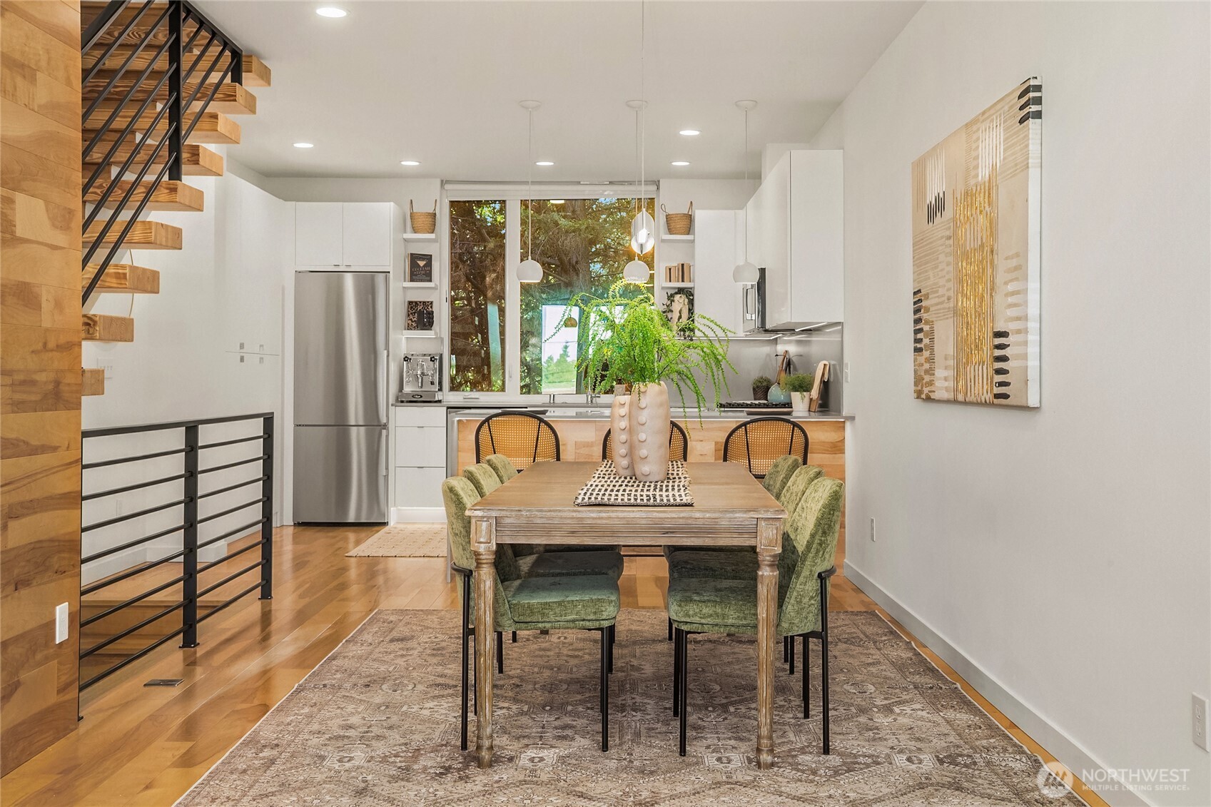 3611 Whitman Avenue North Seattle, WA 98103 - Photo 11 of 40