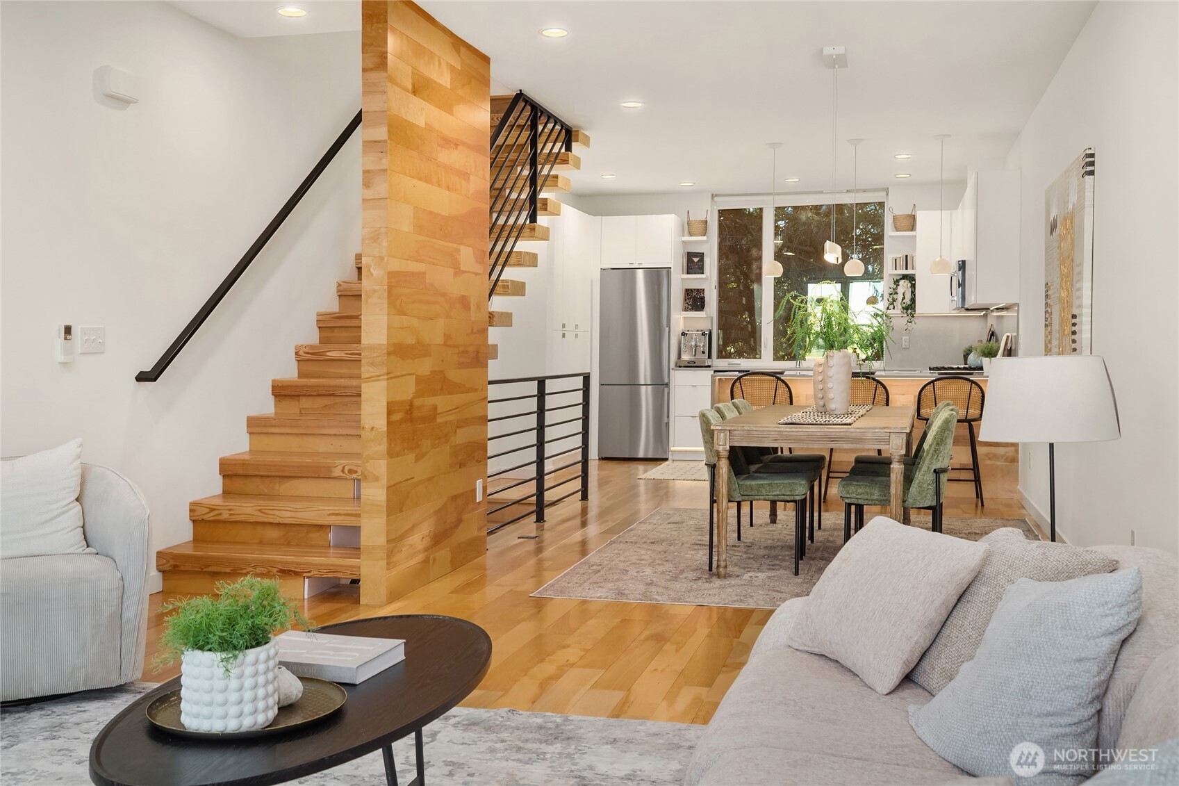 3611 Whitman Avenue North Seattle, WA 98103 - Photo 14 of 40
