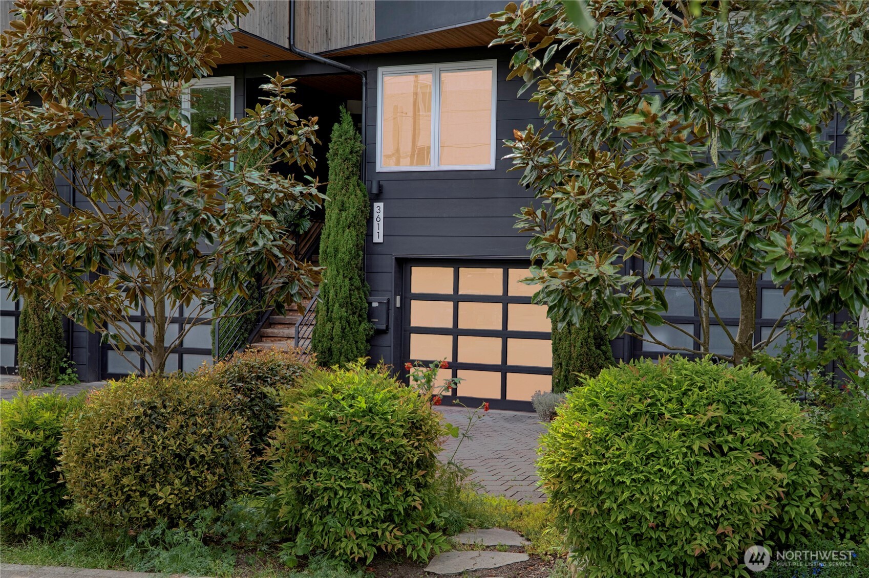 3611 Whitman Avenue North Seattle, WA 98103 - Photo 35 of 40