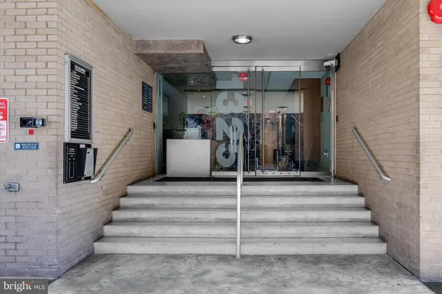 a view of building with yard