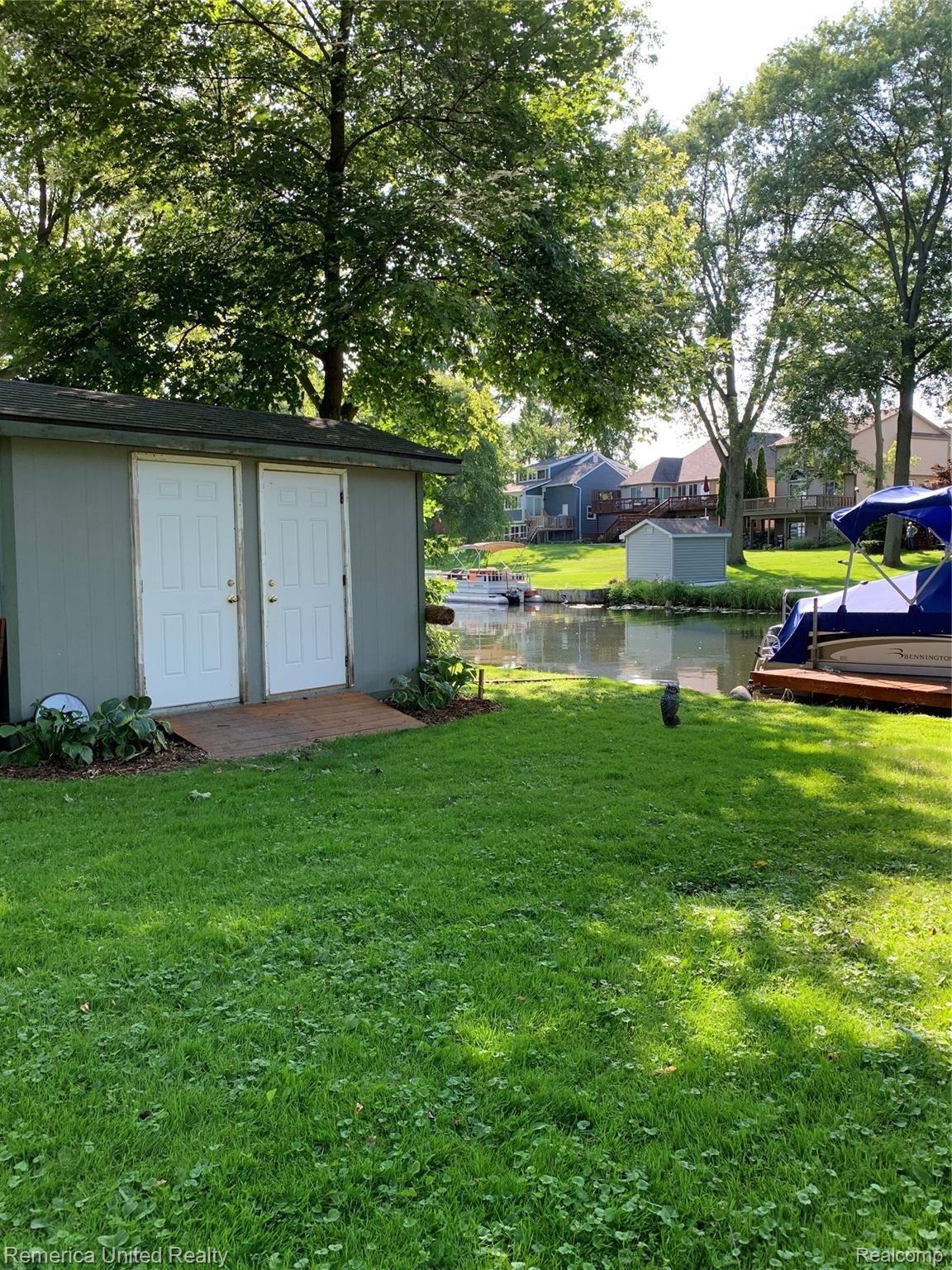 3075 Lansdowne Road Waterford, MI 48329 - Photo 5 of 46 IMG_0958.jpg