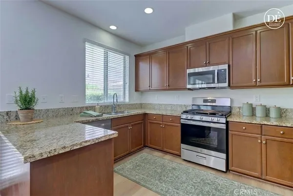 $699,000 | 6860 Ivy Creek Way, Moorpark, CA 93021