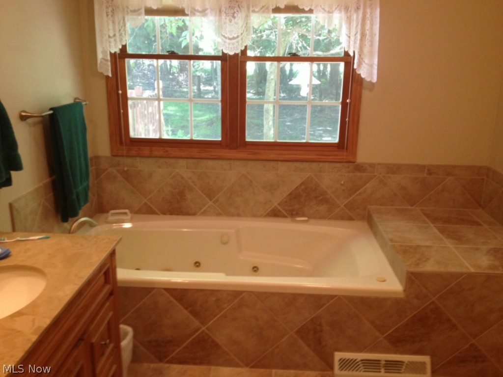 5933 Case Road North Ridgeville, OH 44039 - Photo 10 of 25