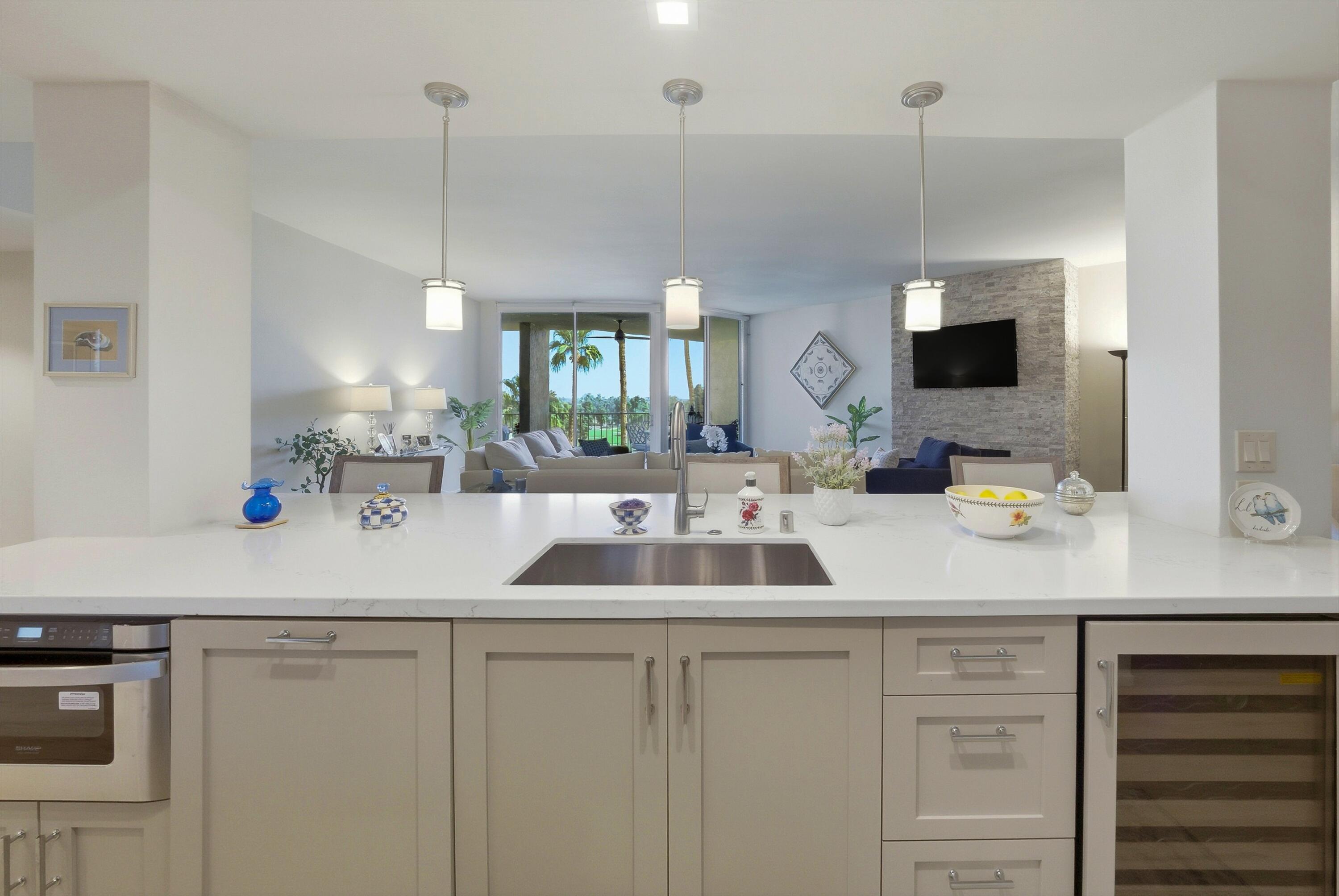 900 Island Drive, Unit 607 Rancho Mirage, CA 92270 - Photo 16 of 33 16-104119160