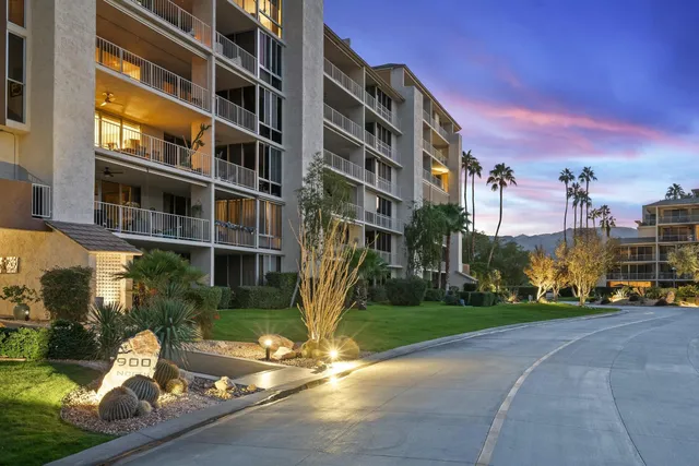 $700,000 | 900 Island Drive, Unit 607, Rancho Mirage, CA 92270