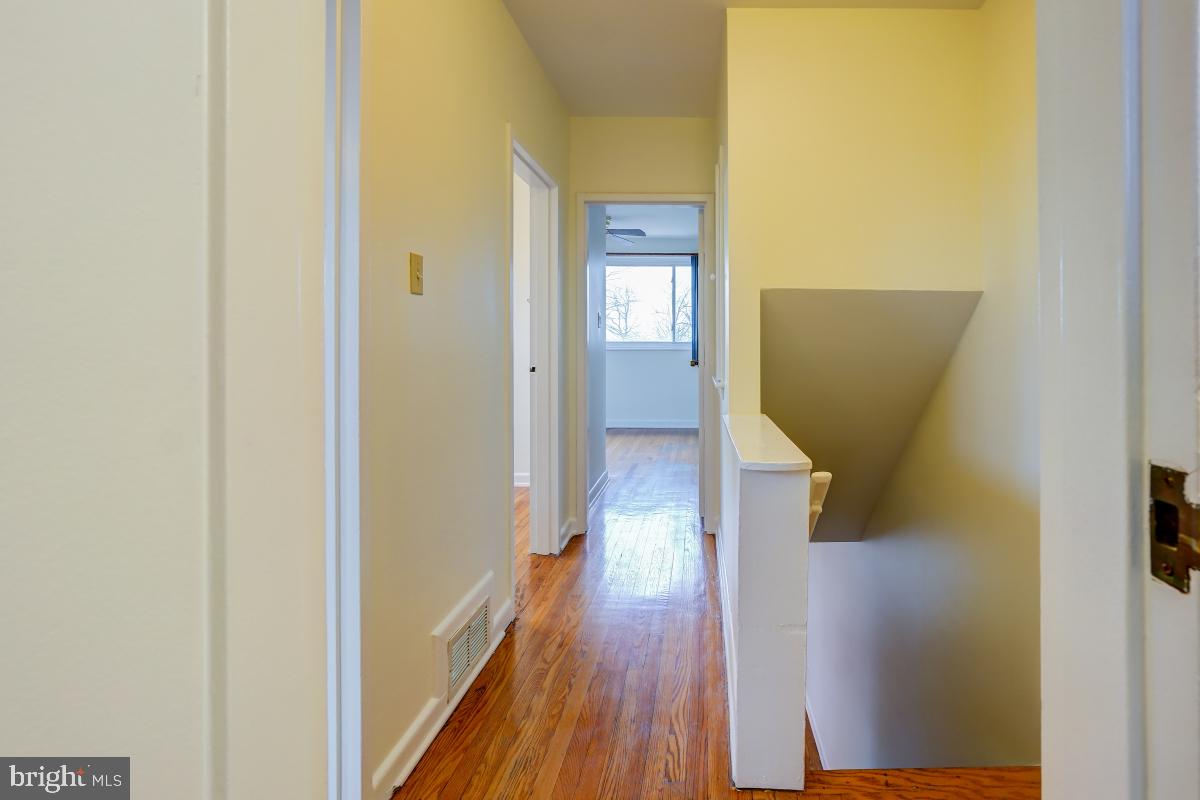 1030 Osage Street Silver Spring, MD 20903 - Photo 14 of 34 Gallery Image 14