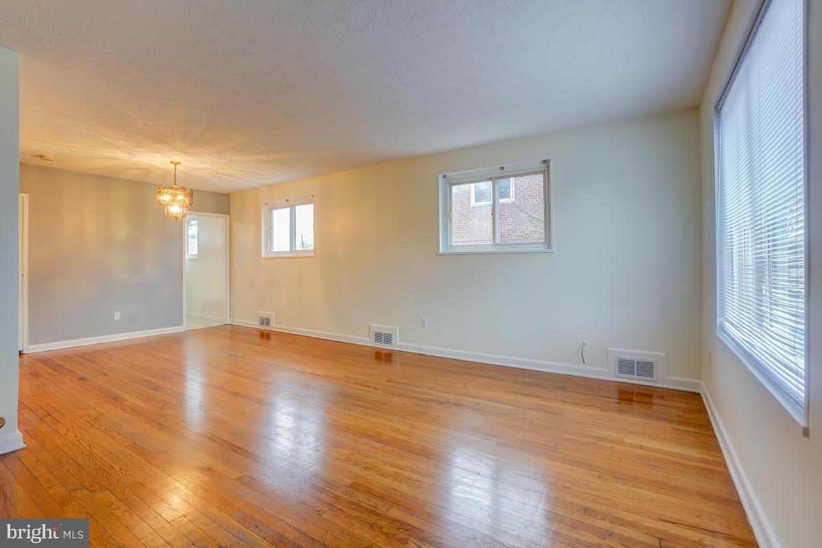 1030 Osage Street Silver Spring, MD 20903 - Photo 6 of 34 Gallery Image 6